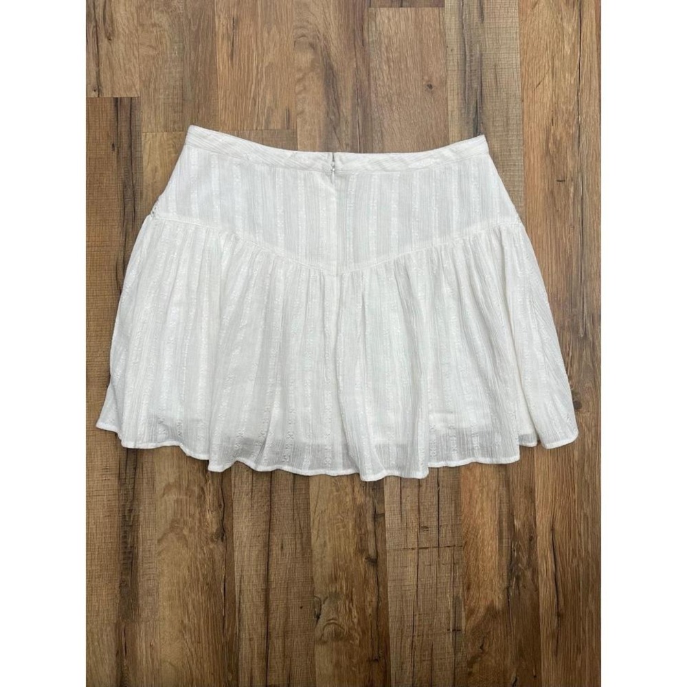 NWT Chelsea and Violet Lily Drapey Gauze Mini Skirt Sz 6 - Picture 2 of 8